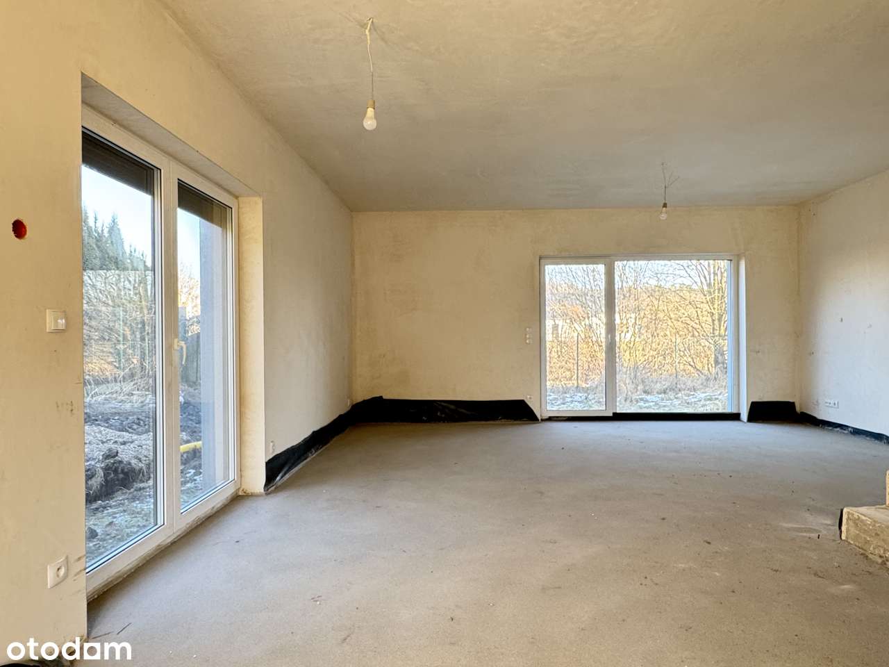 Energooszczędny bliźniak z dużym salonem.-5