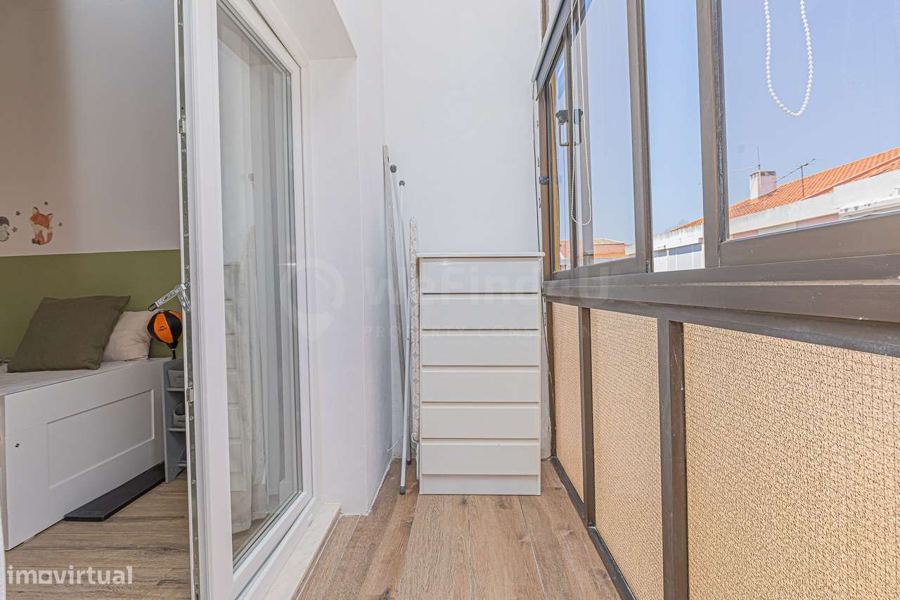 T2 Totalmente Remodelado - Baixa da Banheira-29