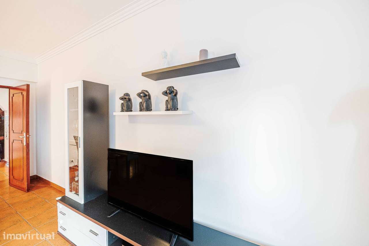 T2 totalmente remodelado no Cacém-13