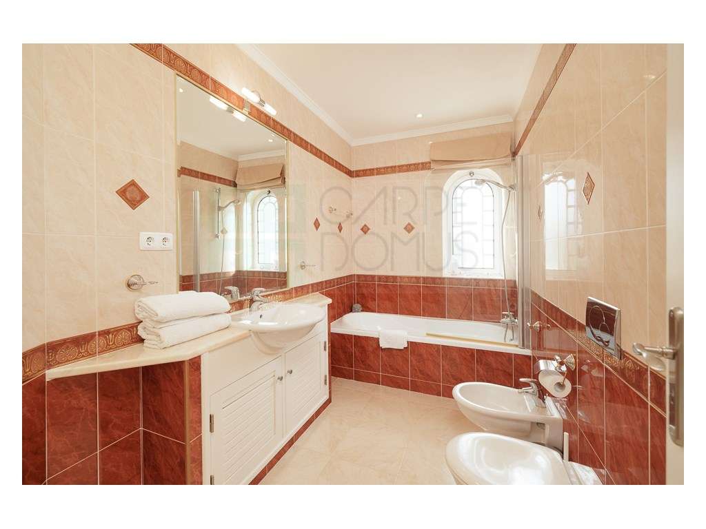 Moradia V4 inserida no campo de Golfe, Vale de Lobo, Algarve-53