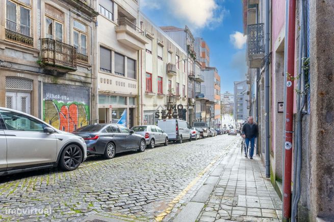 Prédio no centro histórico do Porto-21