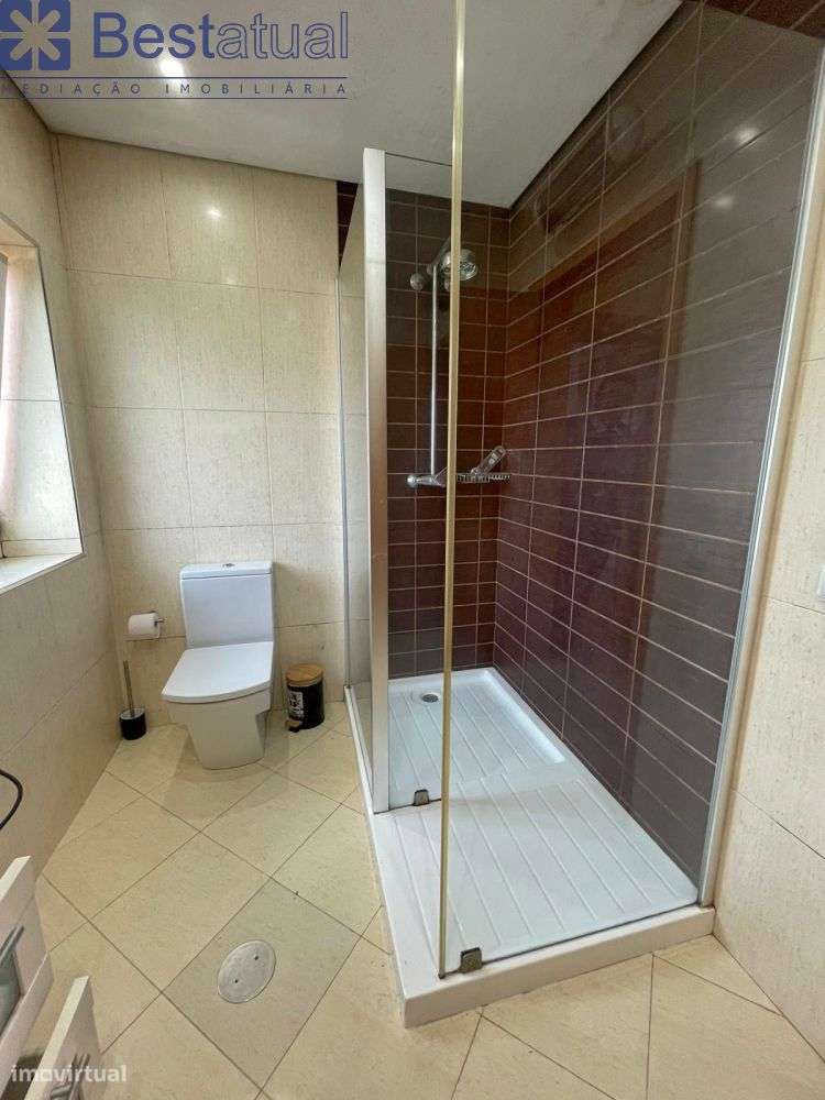 Moradia T4 Isolada - 5 min. Centro Sto. Tirso-48