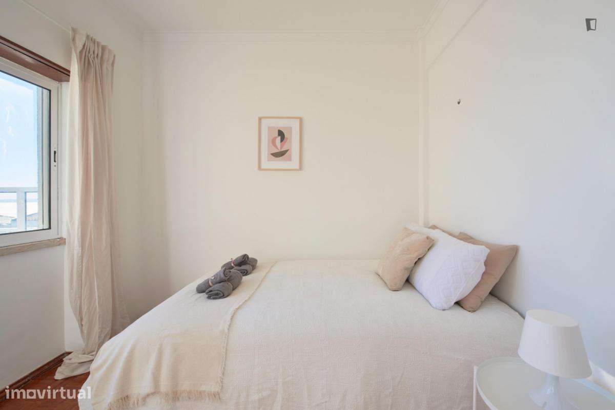 Quarto - localizado em Almada Lisbon - Grande imagem: 5/60