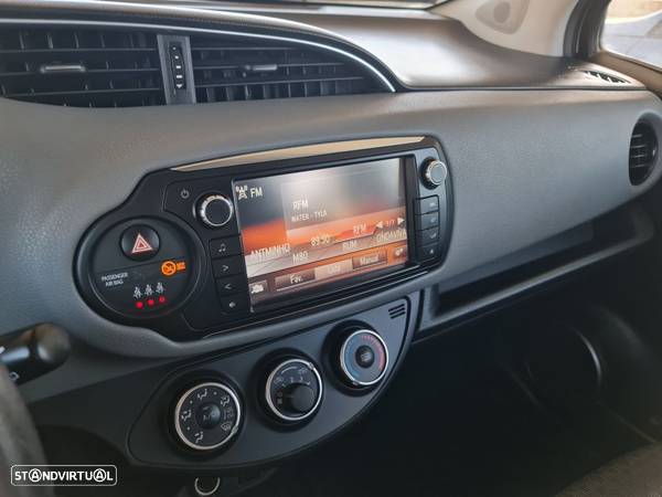 Toyota Yaris 1.0 VVT-i Exclusive - 18