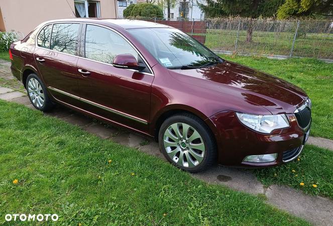 Skoda Superb 2.0 TDI Platinum - 6