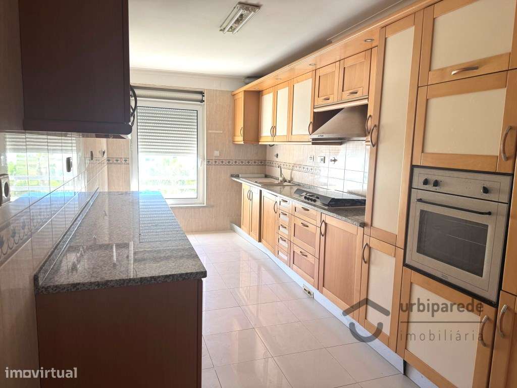 Apartamento T3 no Jardins da Parede.-12