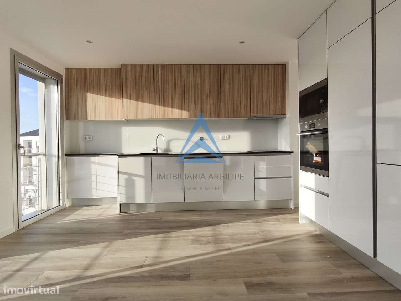 Apartamento T4 - Condomínio Fechado - Grande imagem: 4/47