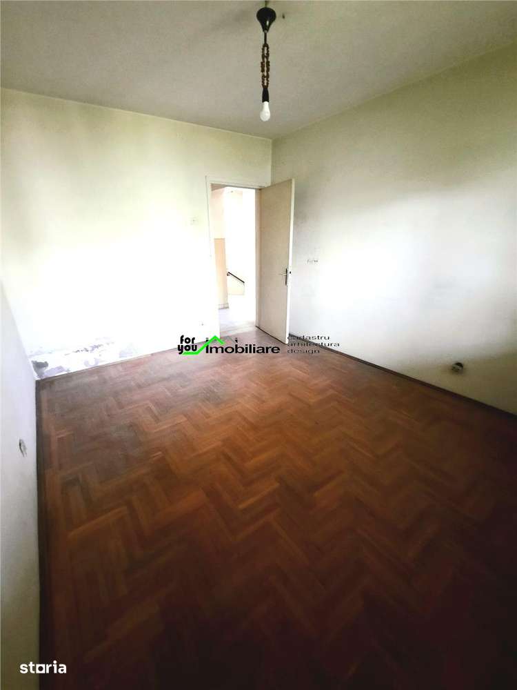 VILA CENTRAL S+P+1E-12