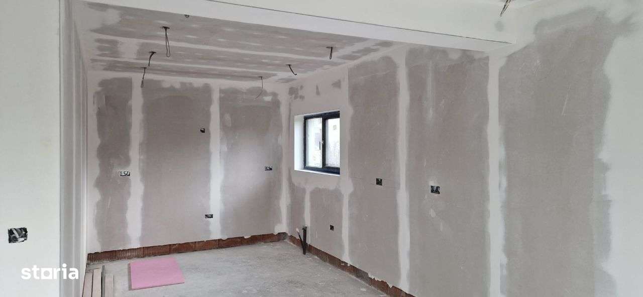 Vand vila la gri in Falticeni - Imagine principală: 5/9