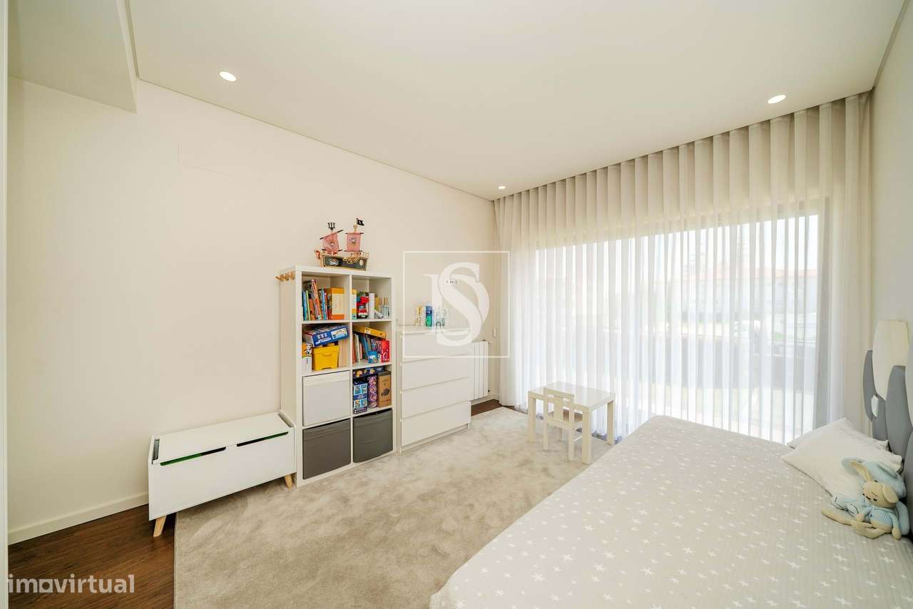 Apartamento T4 de Luxo, no Mira Rio 3, em Barcelinhos-42