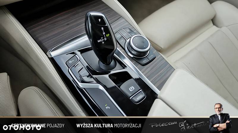 BMW Seria 5 520d xDrive Luxury Line sport - 31