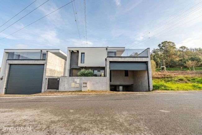 MORADIA GEMINADA T4+1, 4 Suites em PALMEIRA, BRAGA-38