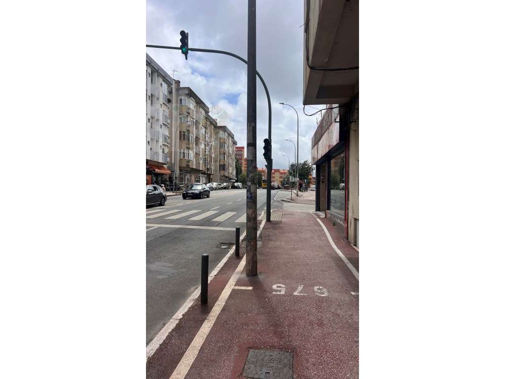 Amadora Venteira, Excelente T1, Remodelado e Equipado, Oportunidade...-24