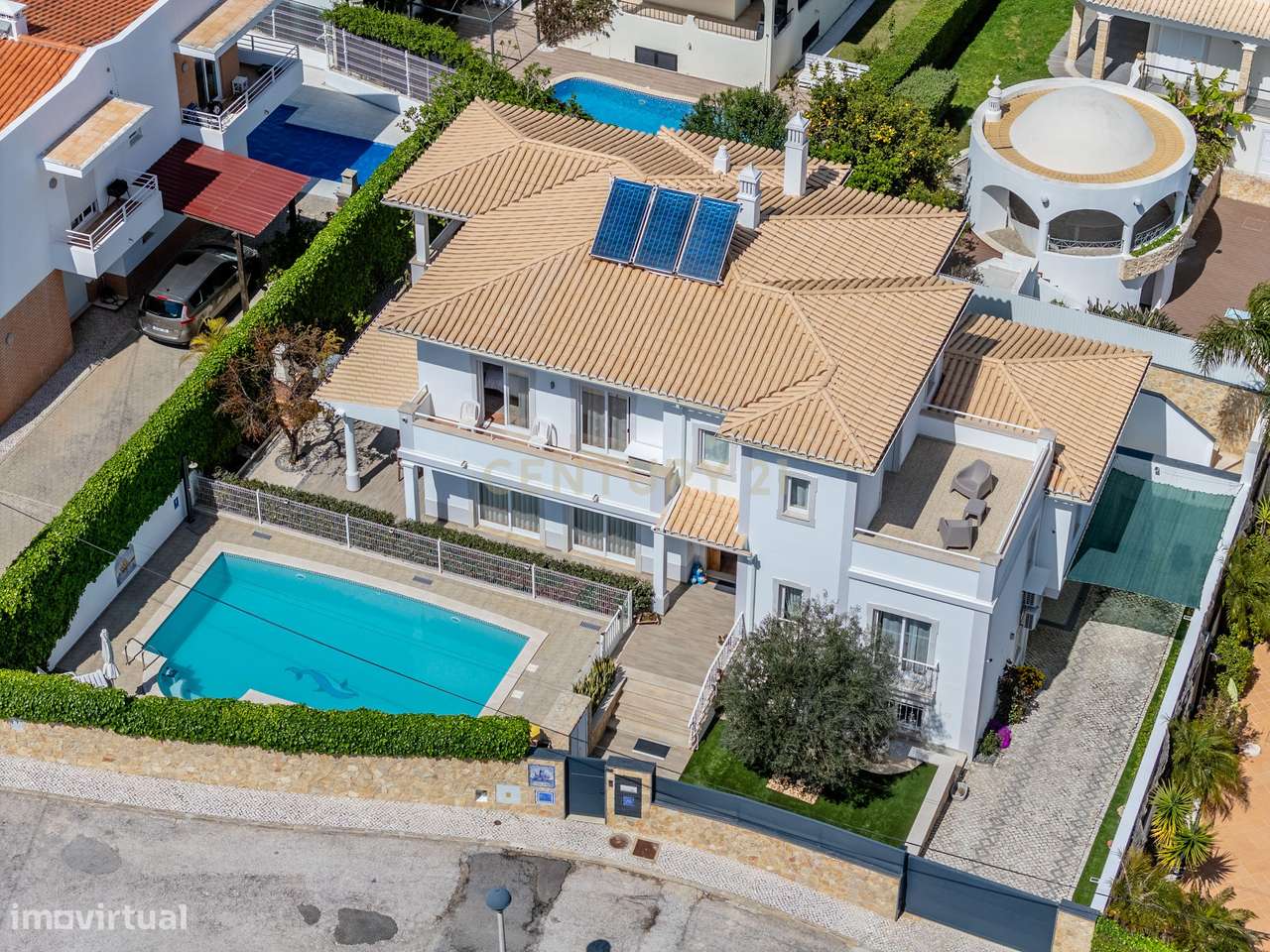 FANTÁSTICA MORADIA DE 4 QUARTOS COM PISCINA NA PRAIA DO VAU! - Grande imagem: 4/55