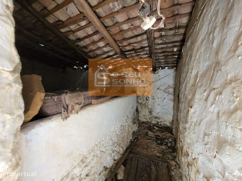 Casa Antiga para recuperar perto de São Brás de Alportel-9