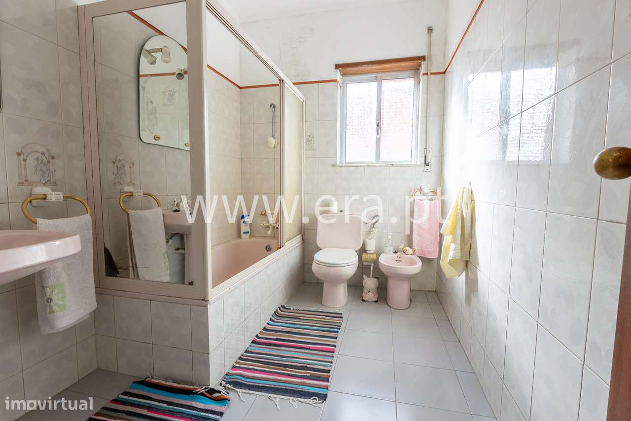 Moradia em Moledo com Vistas Deslumbradas!-23