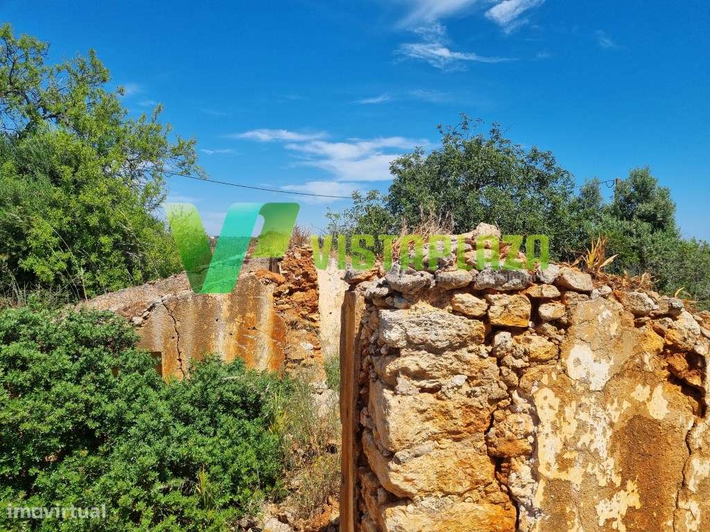 Terreno Misto em Alcantarilha com Ruína e Potencial de Construção - Grande imagem: 4/27