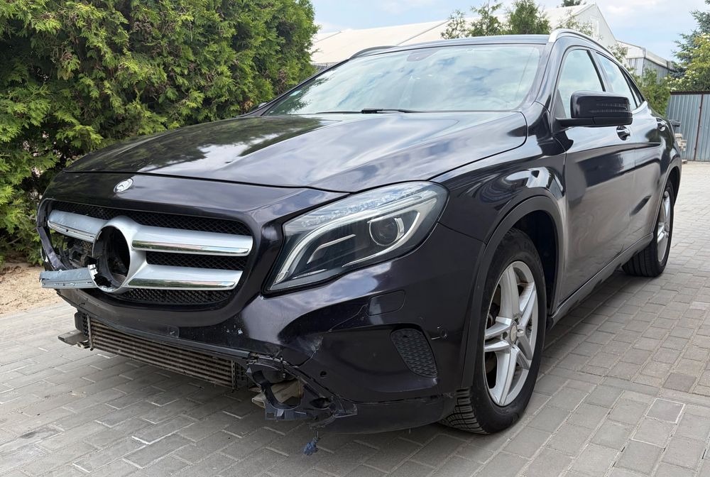 Mercedes-Benz GLA 220 d 4Matic 7G-DCT Style 2015