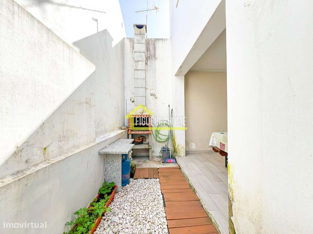 Moradia com Potencial para 2 Habitações | São Pedro, Figueira da Foz-17