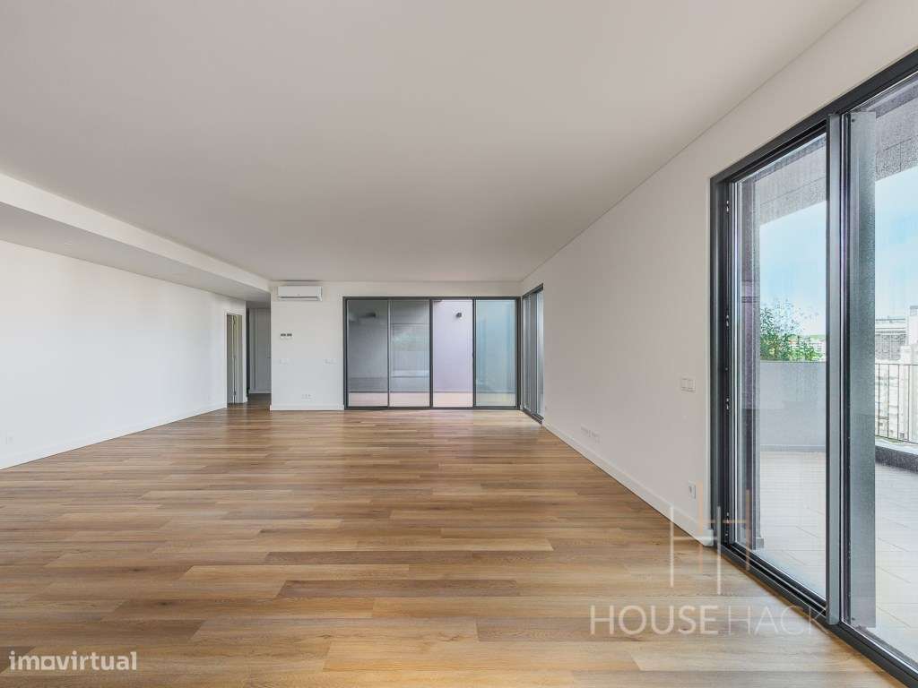 Penthouse T4 de luxo em Miraflores-3