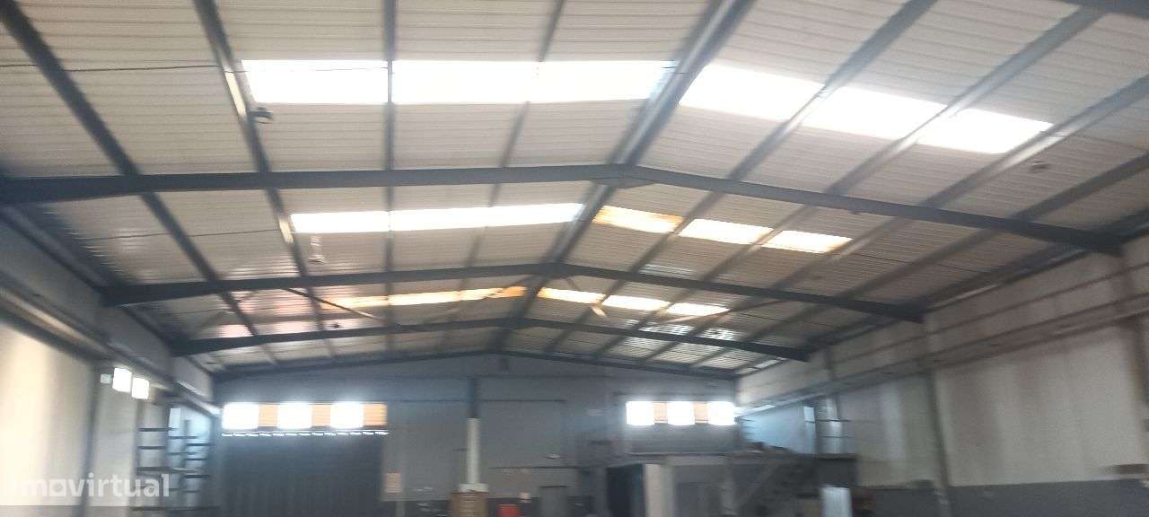 Armazém em Vilar - Bem localizado - ARRENDADO-8