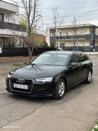 Audi A4 2.0 TDI ultra S tronic - 2