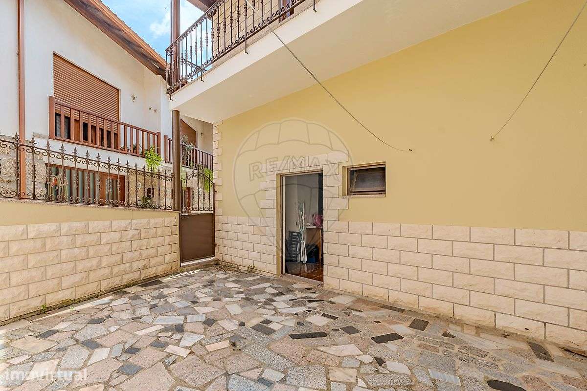 Moradia T4 para venda-45