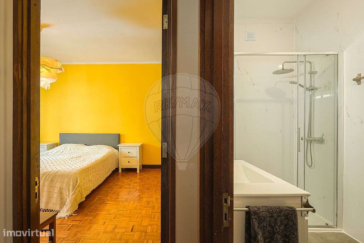 Apartamento T4 na Rua Faria Guimarães em Paranhos - Porto-29