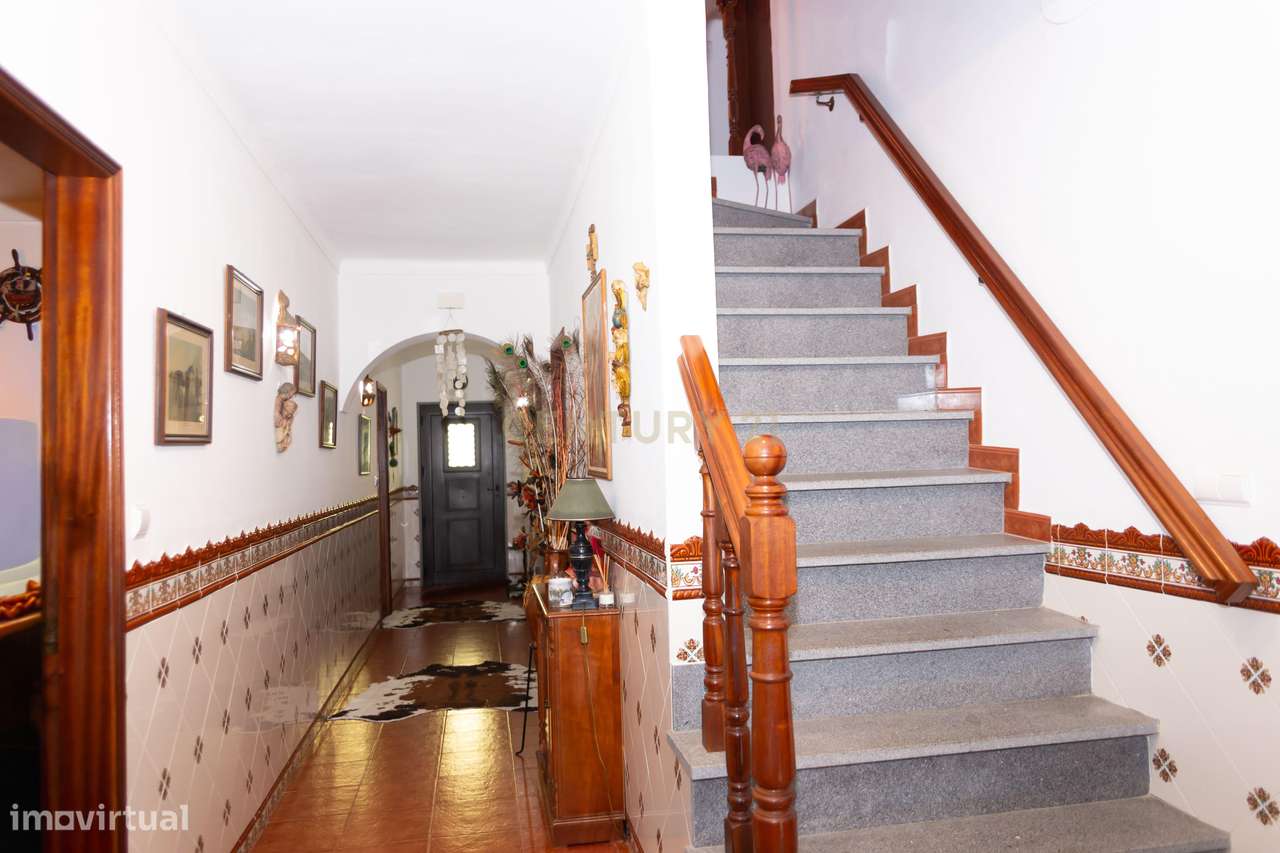 Charmosa Moradia T4 em Estremoz-23