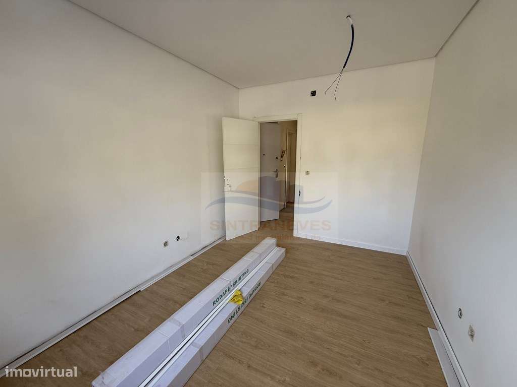 T3 Totalmente Remodelado com 2 WC's | Arrecadação | Pronto a Habitar - Grande imagem: 3/11