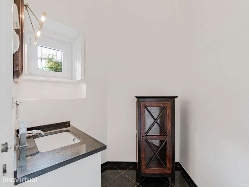 Moradia Independente T4, jardim e piscina, Estoril-13