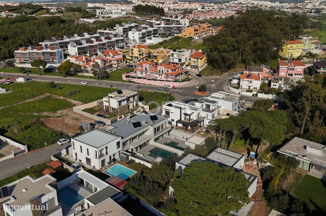 Moradia T3 c/garagem e piscina aquecida, a 15 mins de Lisboa / Cascais-5