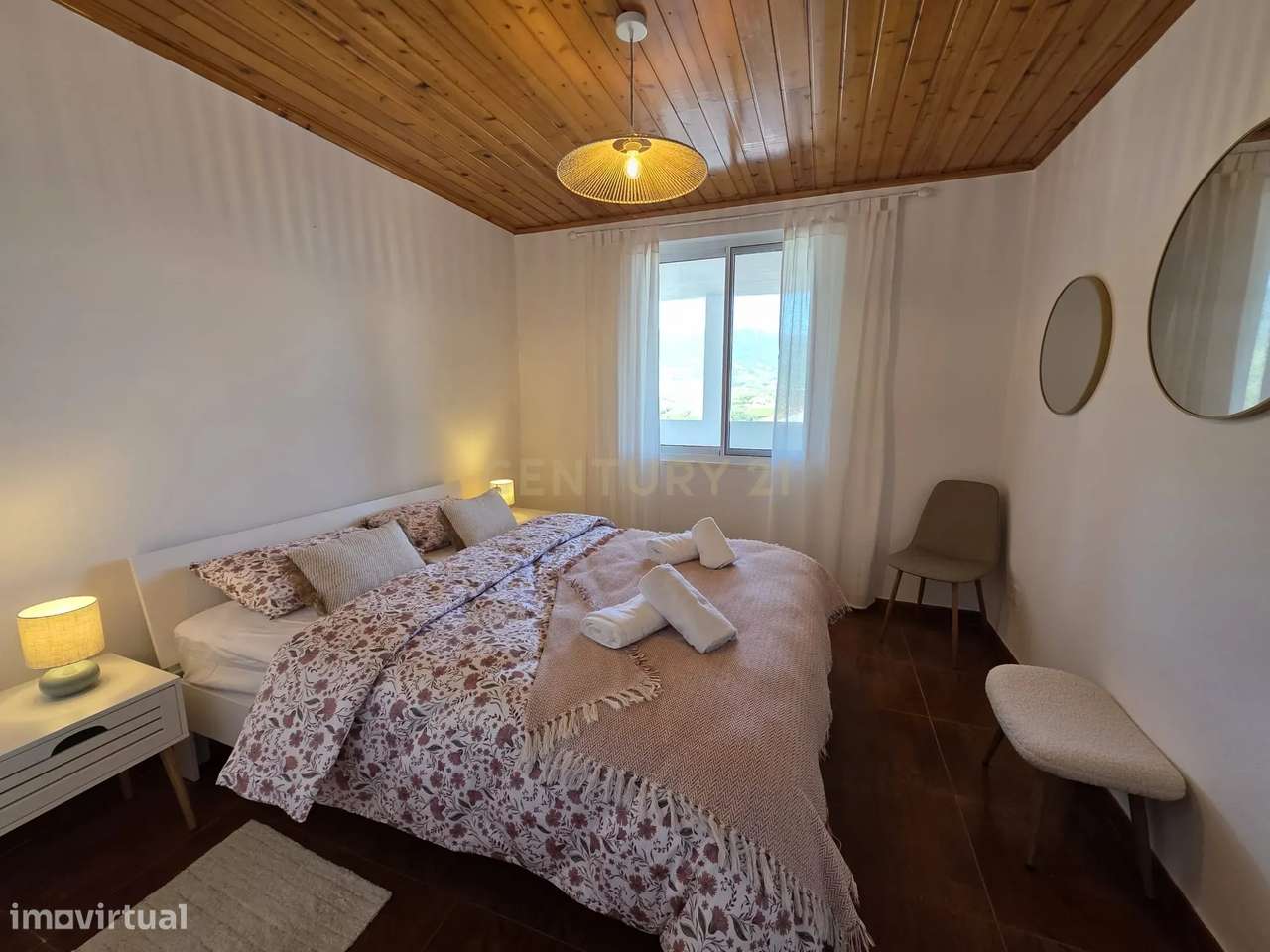 Moradia T5 Totalmente Equipada e Renovada com Vista Deslumbrante – Lom-18