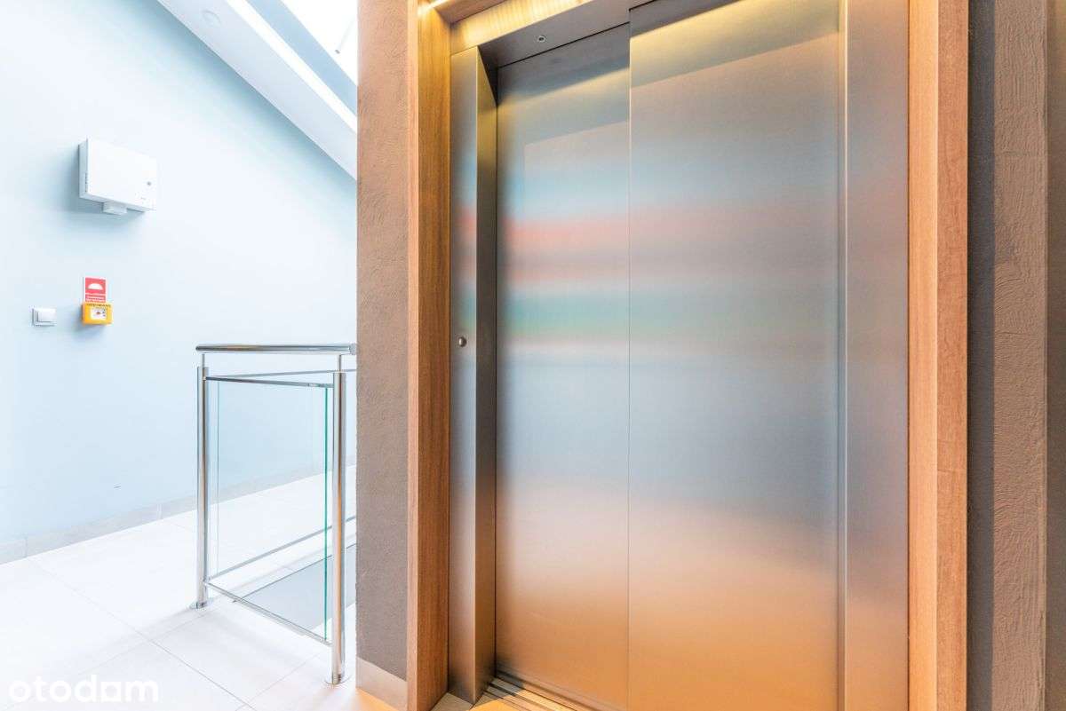 Przestronne 3-pokojowe mieszkanie z tarasem 20 m²-11