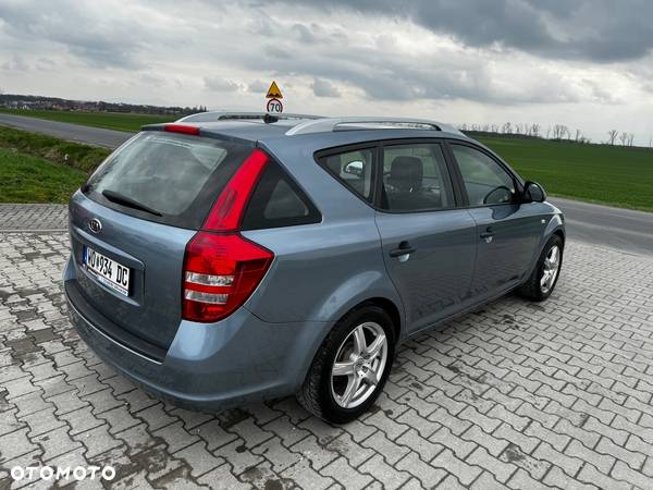 Kia Ceed 1.4 CVVT SW EX - 11