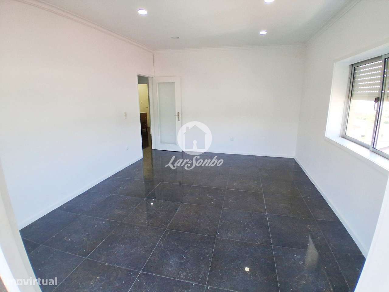 T3 Remodelado com 3 Frentes, Varandas, Elevador e Garagem | Fânzere...-4