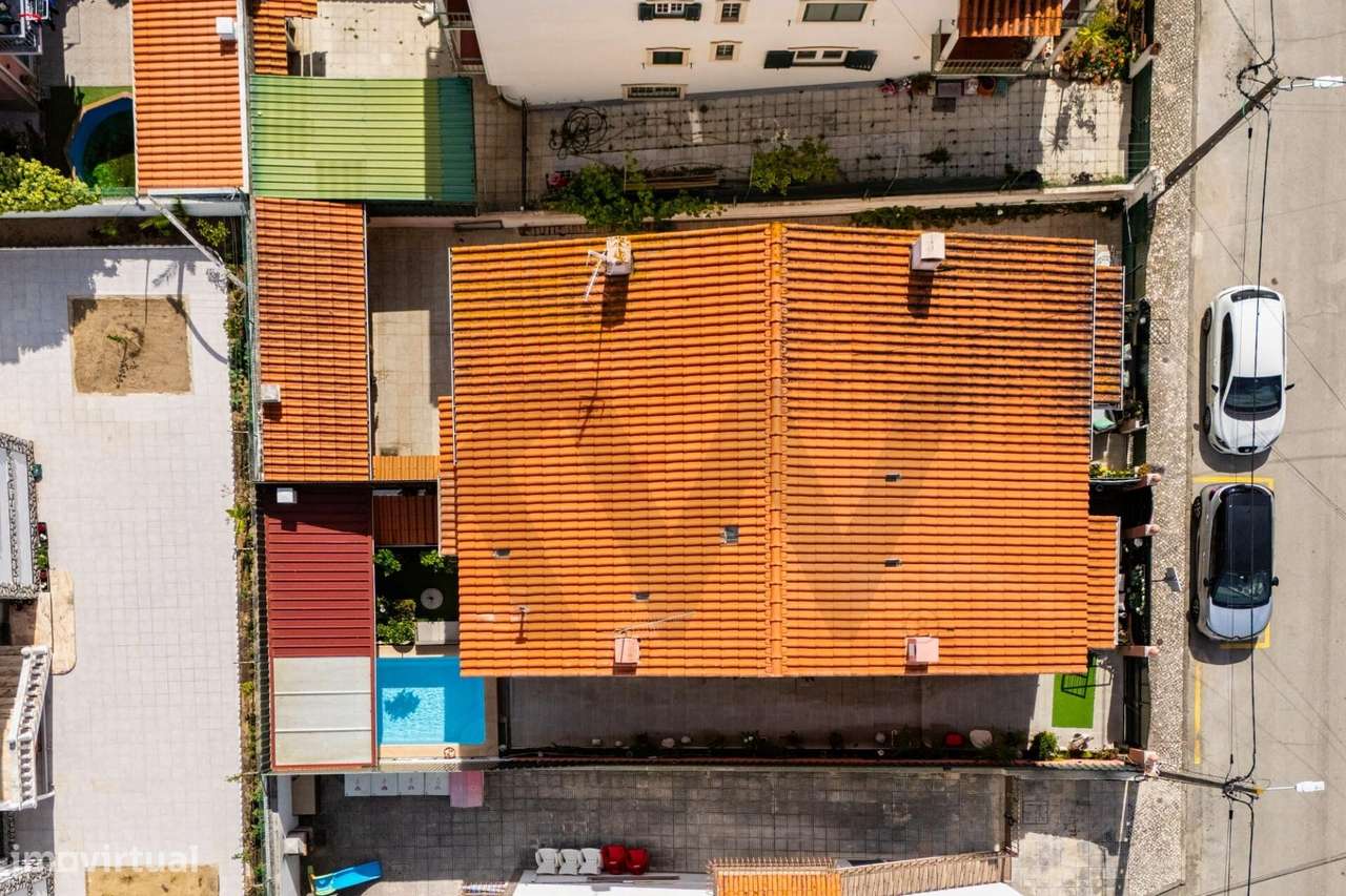Moradia T3+2 com Piscina e Cave Independente — Quinta do Conde-30