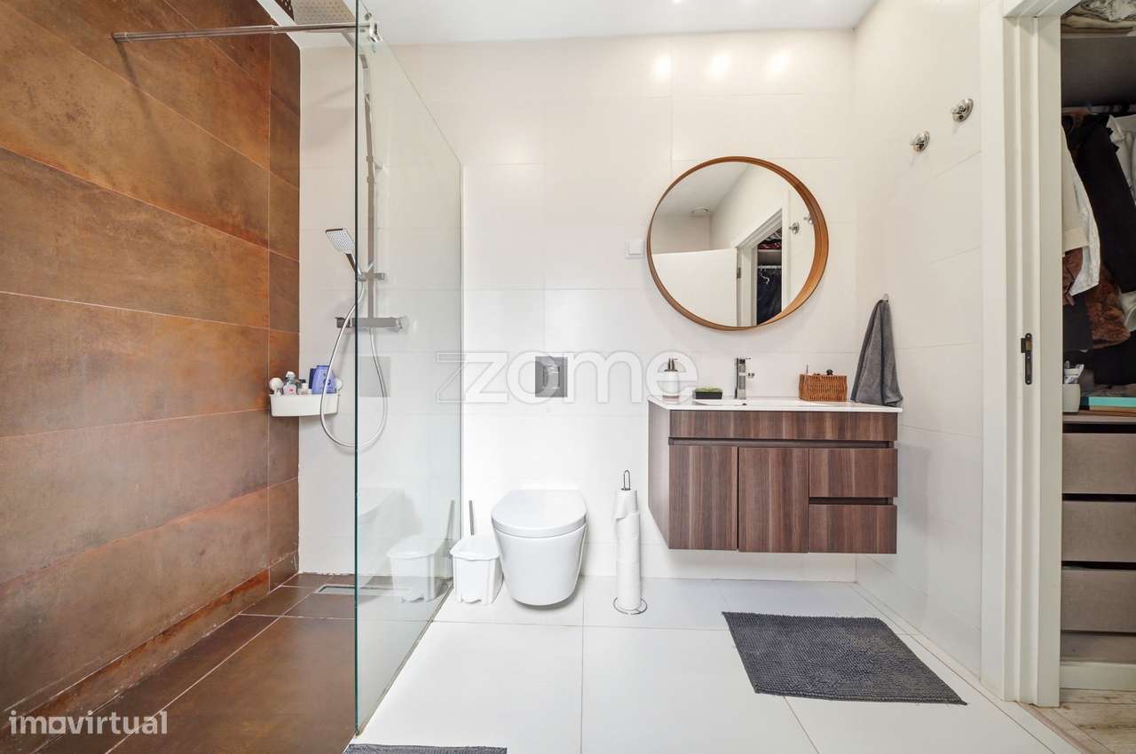 Moradia T5 localizada em Ramada, Odivelas-19