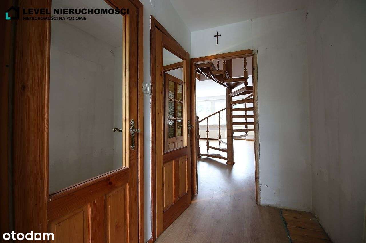 Dom w środku miasta-16