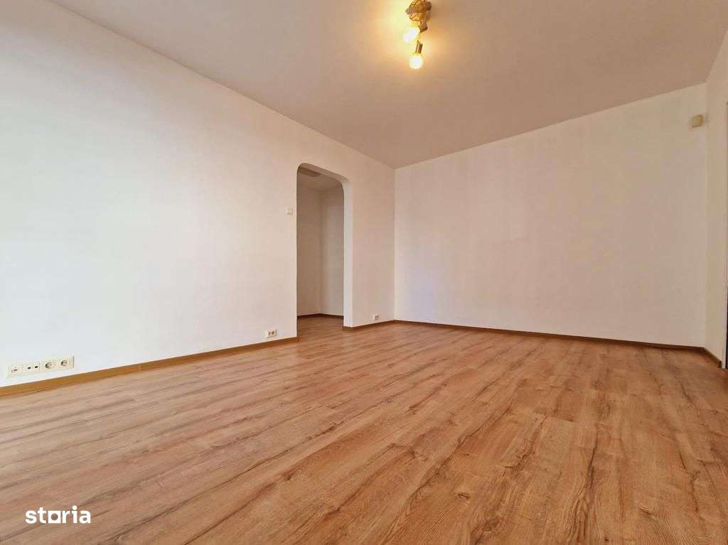 Spatiu comercial zona Garii - Imagine principală: 1/7