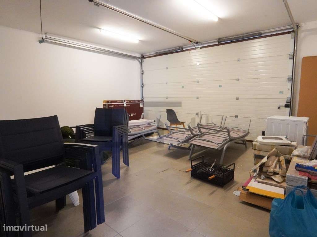Moradia T4 com Piscina para Venda em Troia, Carvalhal-25