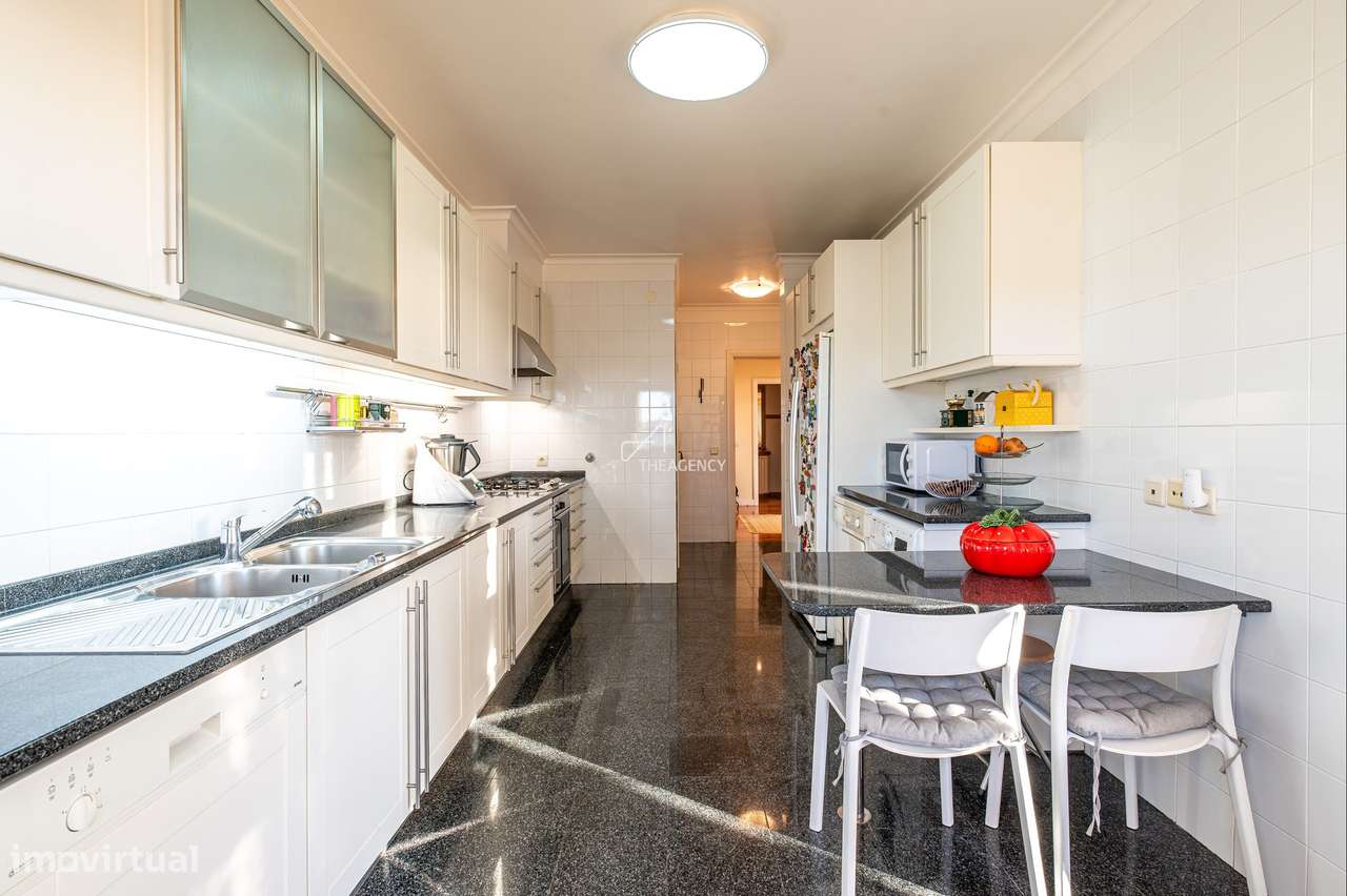 Apartamento de Luxo T3 à Venda no Estoril com Vista Mar-15