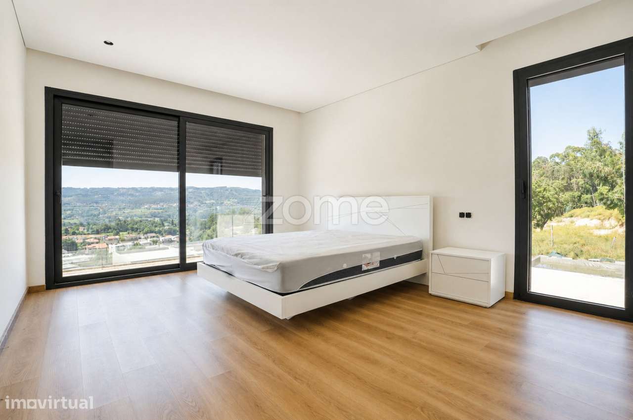 Moradia de luxo T5 Amares-20