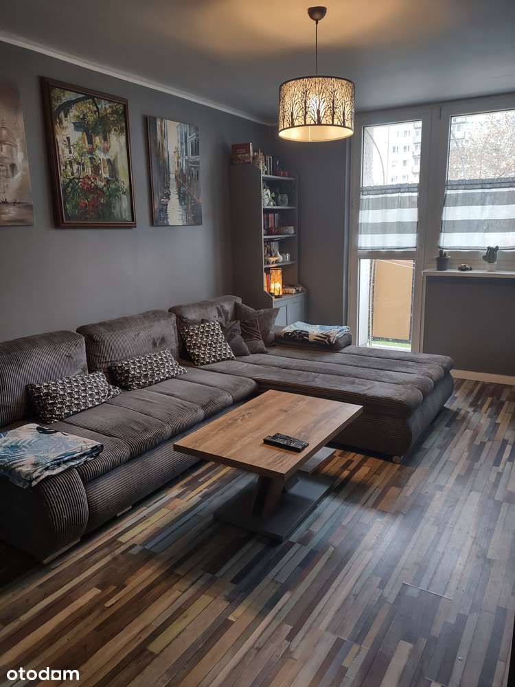 REZERWACJA Dwa pokoje z balkonem, 37 metrów, do zamieszkania.