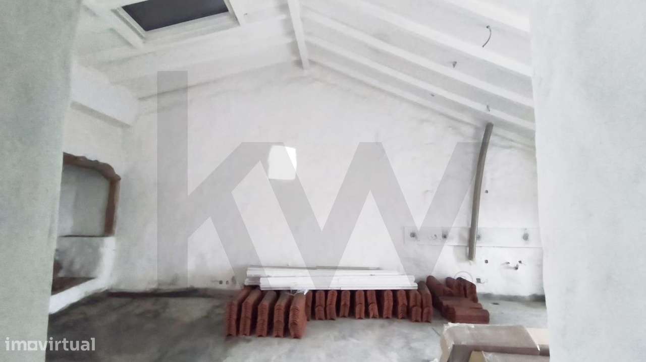 Prédio habitacional em reabilitação para 3 unidades | Torres Vedras Va - Grande imagem: 5/32