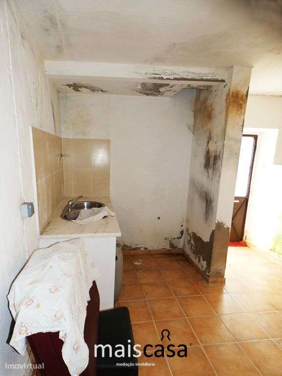 Moradia T1 para Recuperar !-5