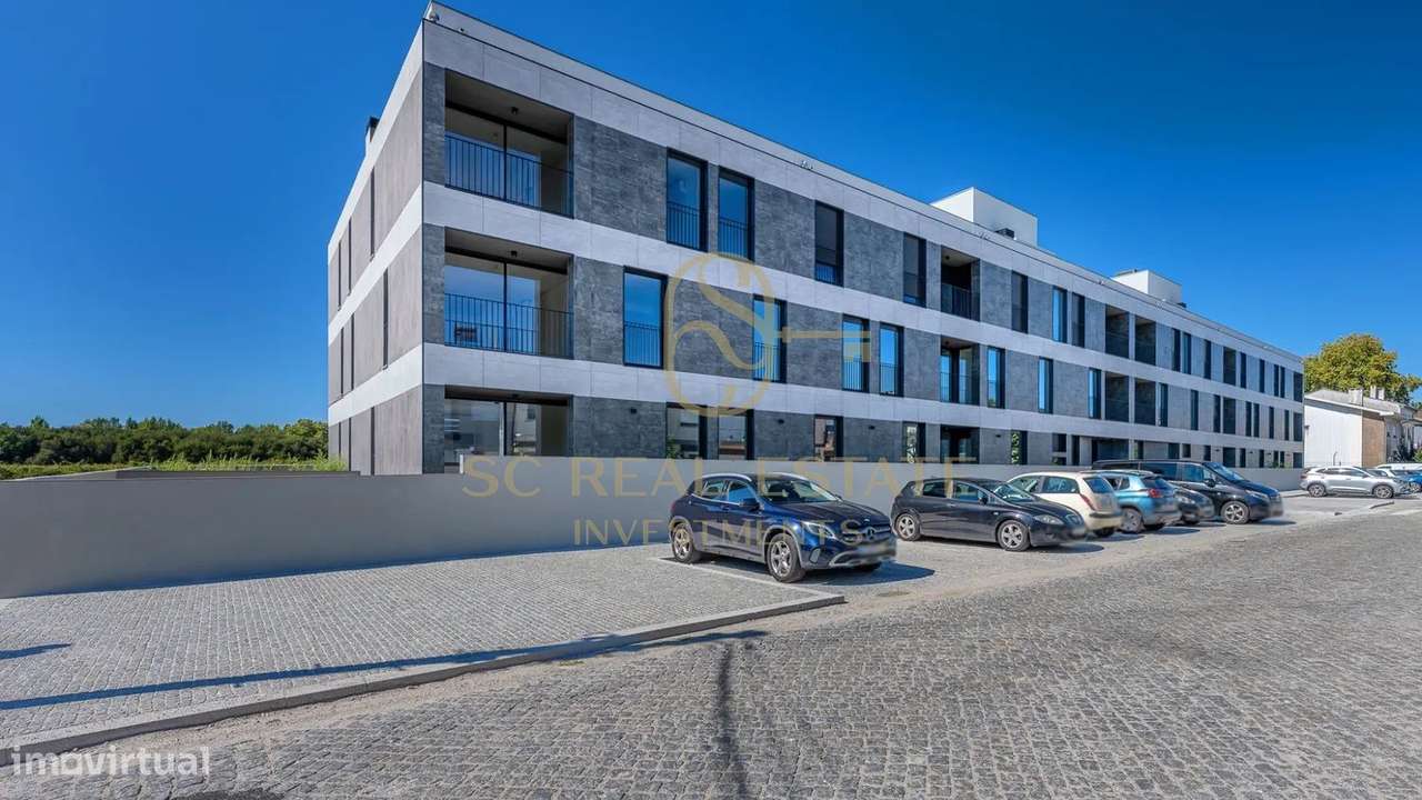 T2 Novo a estrear, 2 Suites, Varanda a Poente em São Mamede Infesta-31