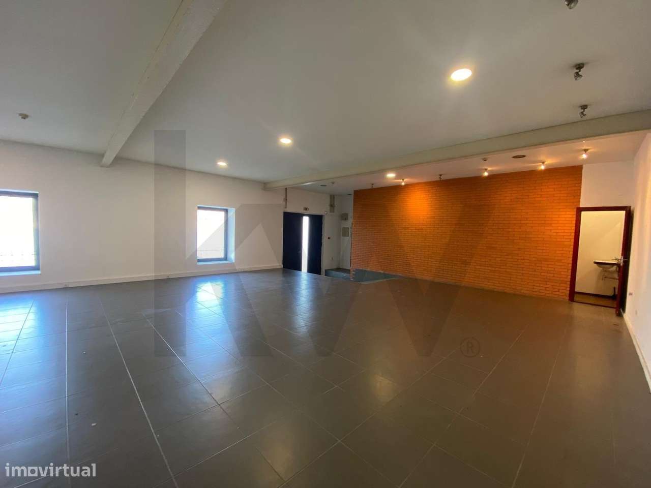 Escritório de 140 m2 para arrendamento em frente ao Rio Douro em Vila - Grande imagem: 3/33