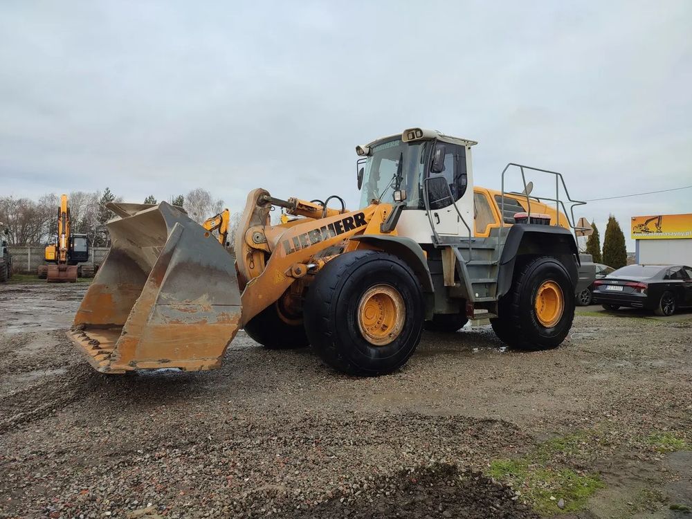 Liebherr L 566 2plus2 2011