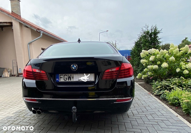 BMW Seria 5 520d xDrive Luxury Line - 3